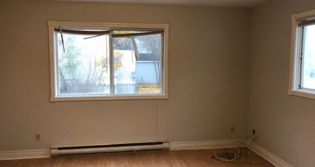 36 Coldwater Rd W. #4