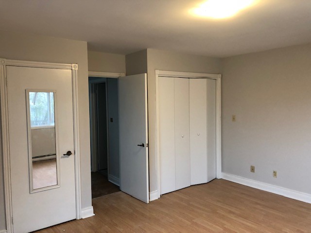 36 Coldwater Rd W. #4
