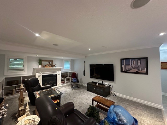 6 Collins Lane