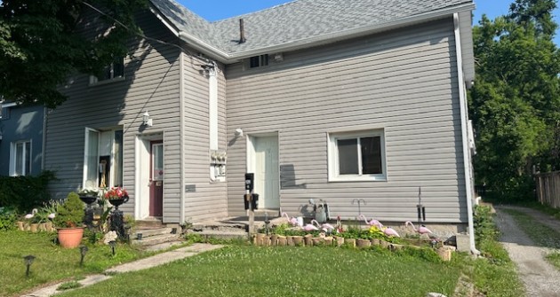 242 Mary St #2