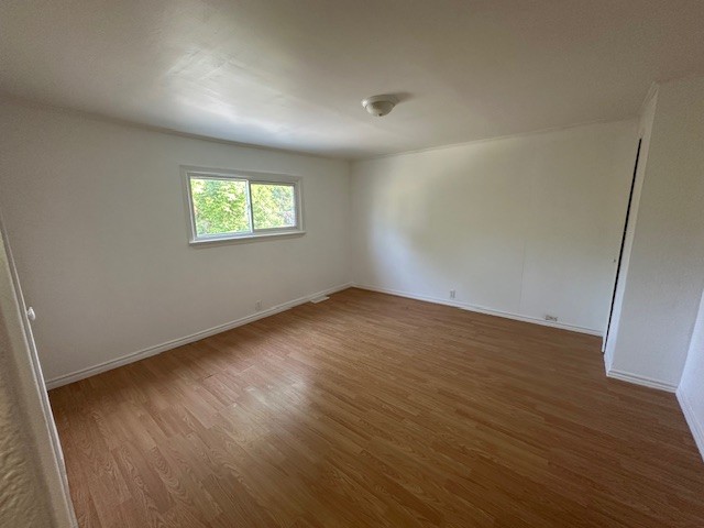 242 Mary St #2