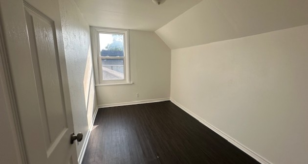 242 Mary St #2