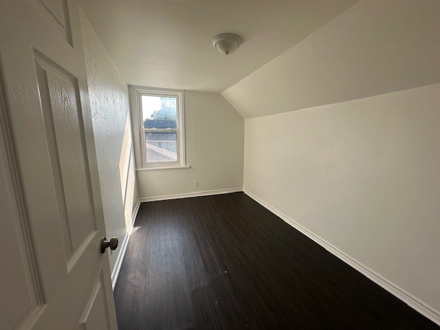 242 Mary St #2