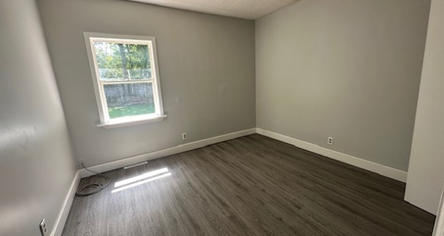 329 Mississaga St W