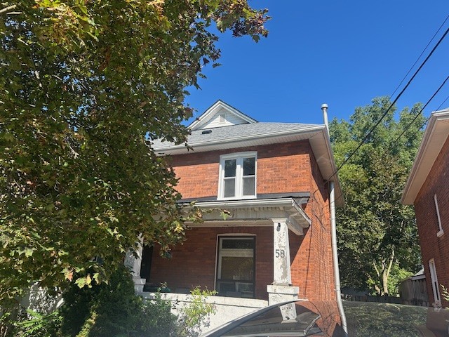 58 Brock St