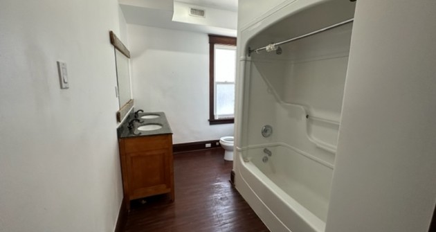 15 Frances, Main Floor