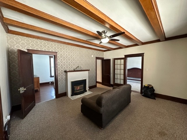15 Frances, Main Floor