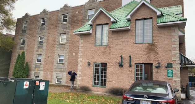 68 Mary St, -Bachelor