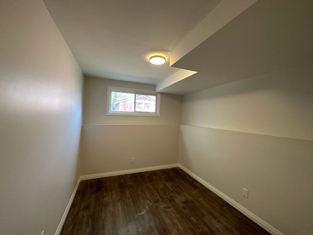 55B Chaucer, Lower