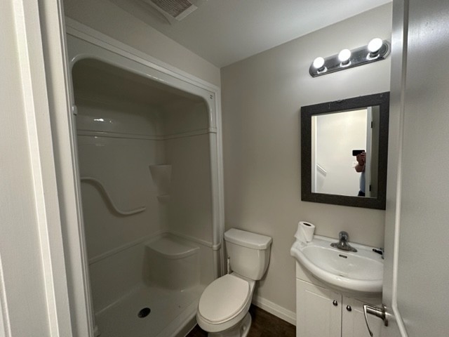 55B Chaucer, Lower