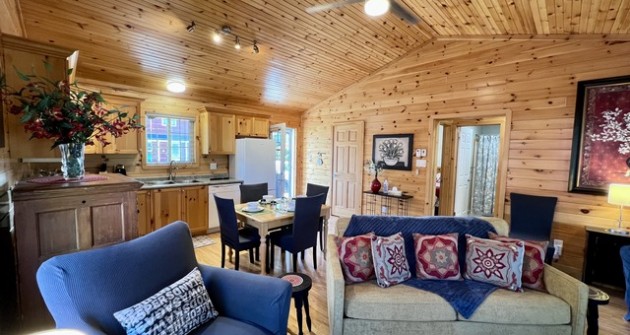 91 Theme Park Dr, Wasaga Beach