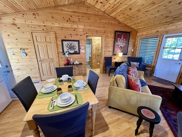 91 Theme Park Dr, Wasaga Beach