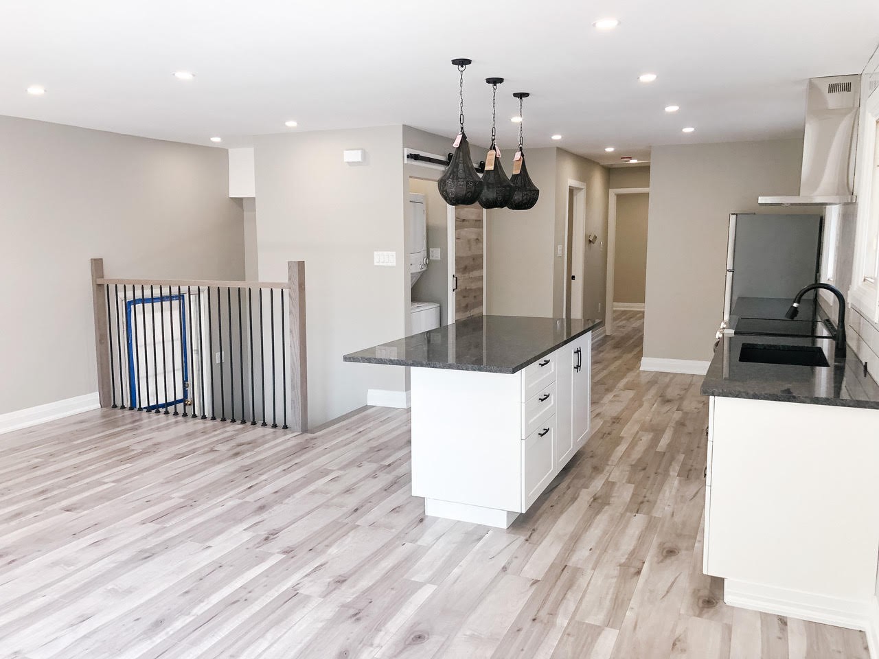 52 Janice, Upper