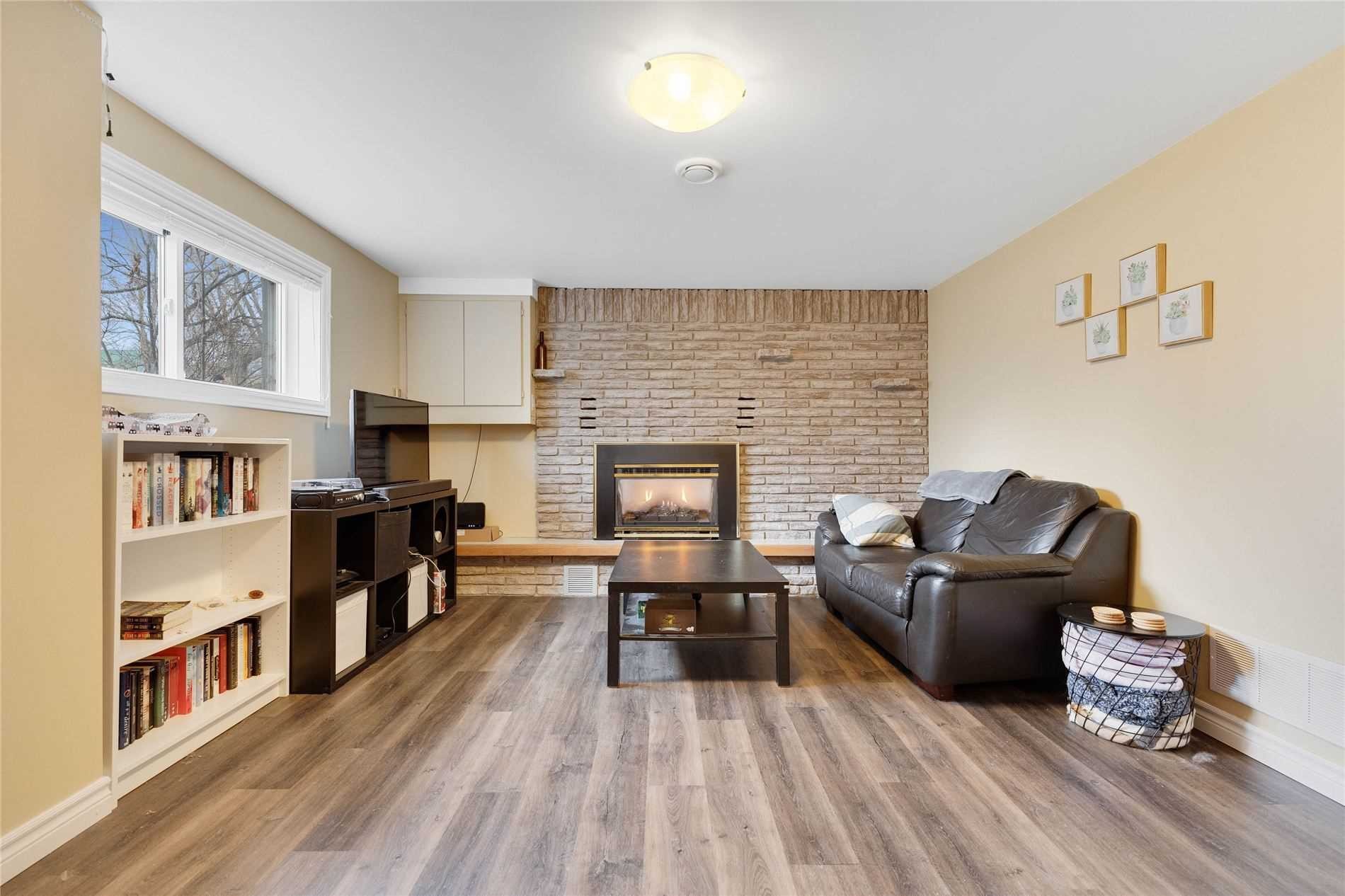 41 Simcoe, Lower