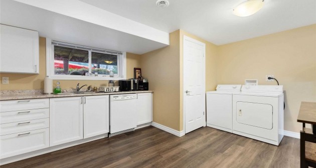 41 Simcoe, Lower