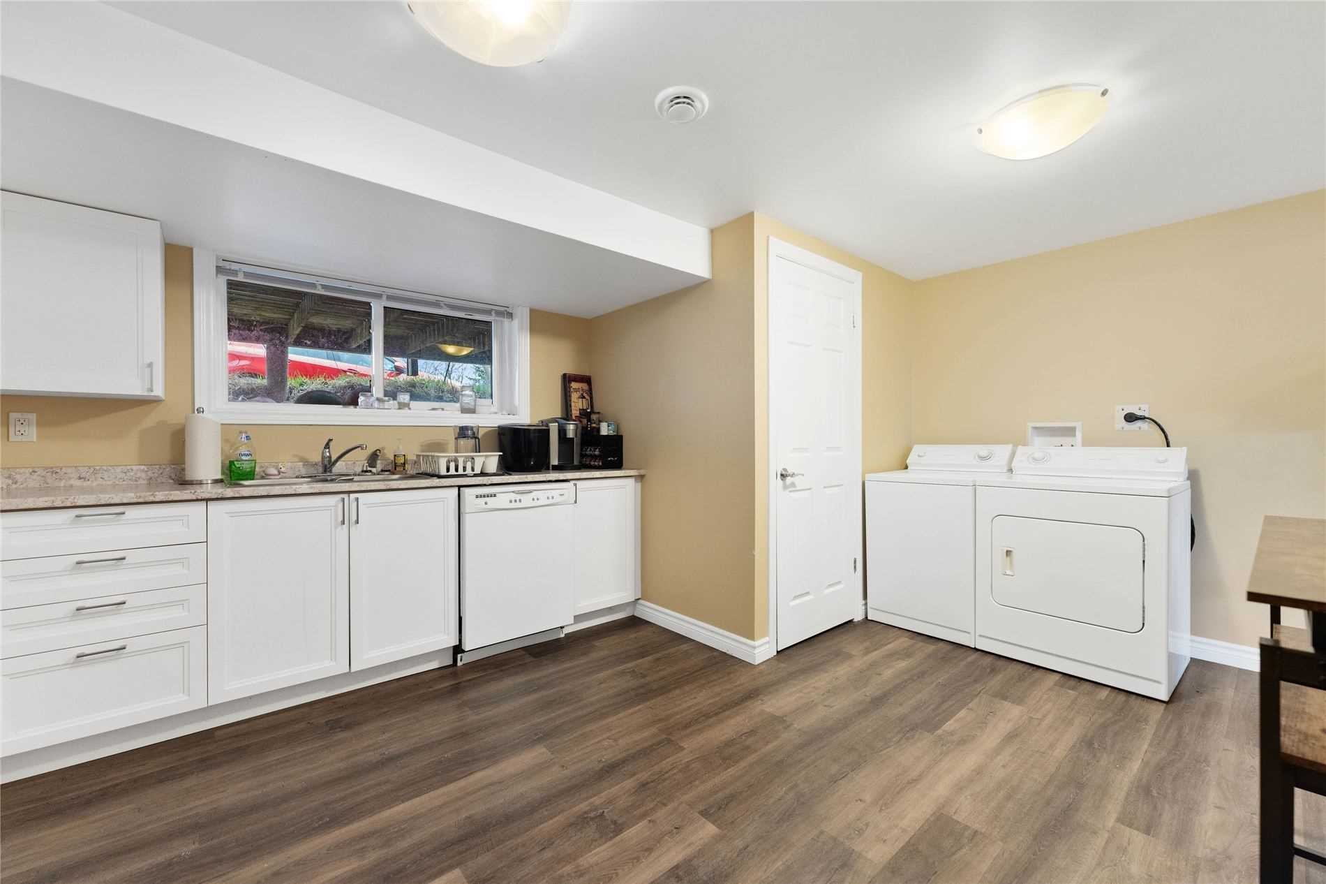 41 Simcoe, Lower
