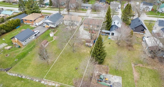 41 Simcoe, Lower