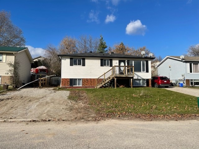 67 Cindy Lee, Upper