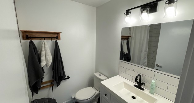 17 Dawson Dr, #33