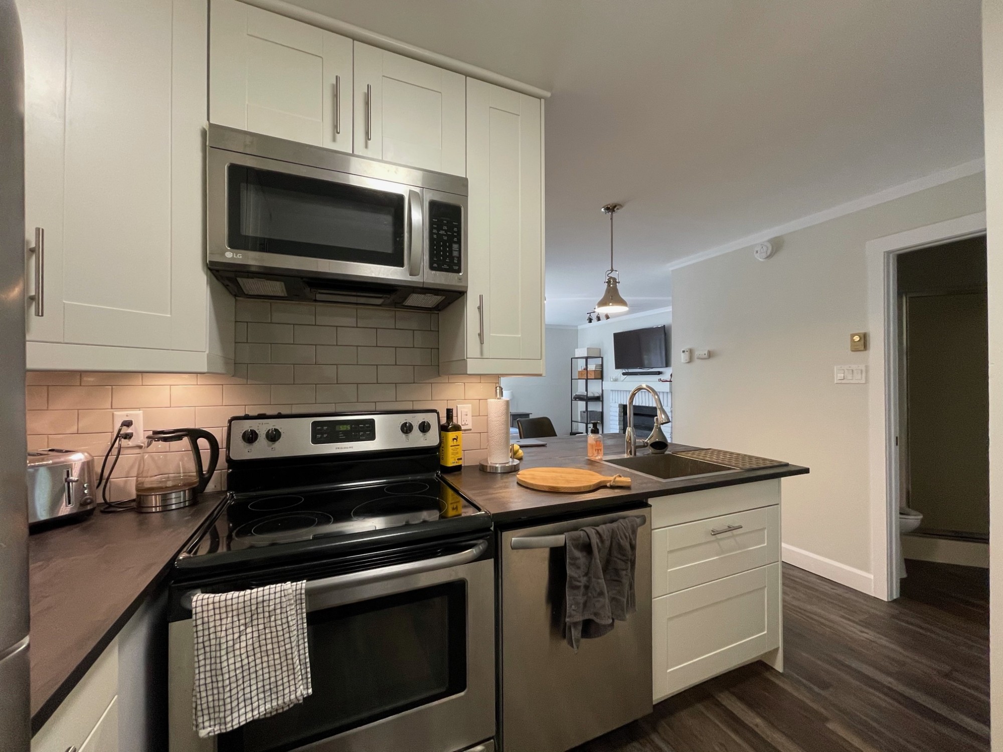 17 Dawson Dr, #33
