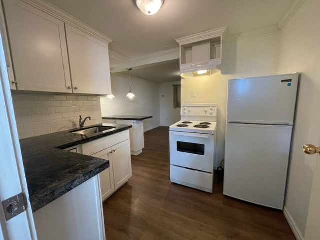 209 Oxford St