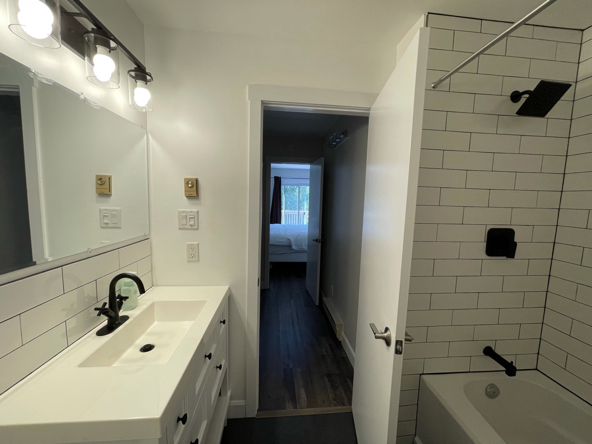 17 Dawson Dr, #33