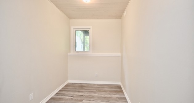 246 Mississauga St W