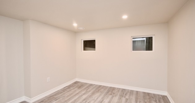246 Mississauga St W