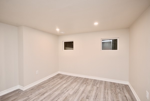 246 Mississauga St W